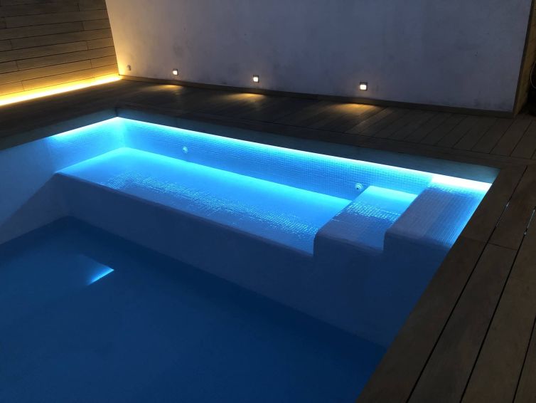 Instalaciones de electricidad - iluminación piscina
